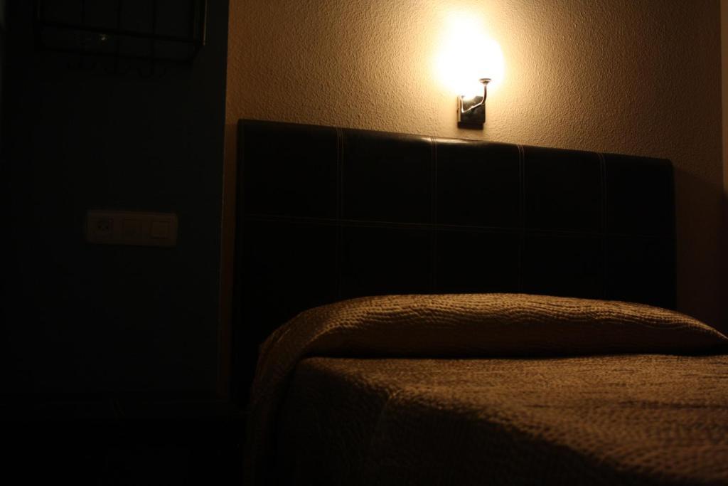 גרנדה Hostal Sevilla חדר תמונה