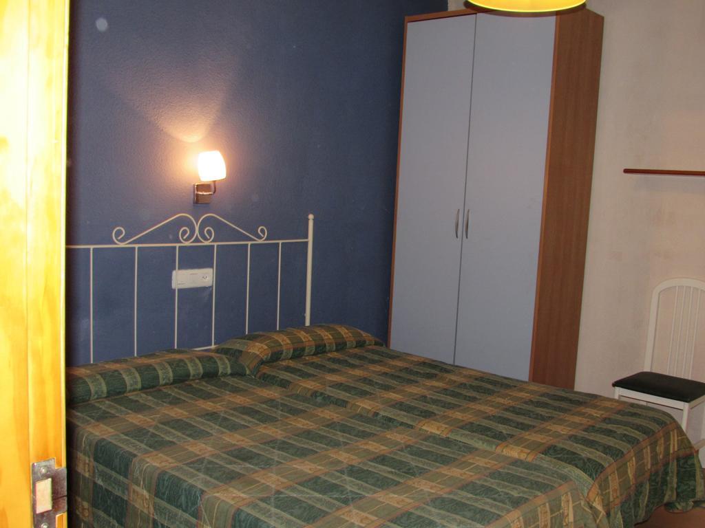 גרנדה Hostal Sevilla מראה חיצוני תמונה
